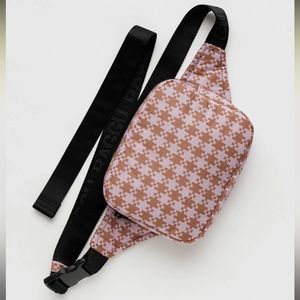 Baggu Puffy Fanny Pack Rose Pixel Gingham